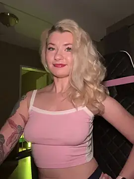 Snapshot of Anour_amour chatting on January 12, 2:45 am Anour amour online show from January 12, 2:45 am