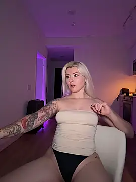 Snapshot of Anour_amour chatting on November 23, 4:34 am Anour amour online show from November 23, 4:34 am