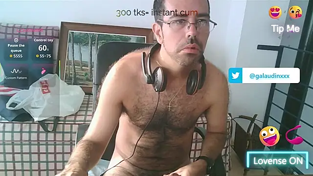 Snapshot of galaudin_3x_ chatting on July 3, 6:31 am galaudin 3x online show from July 3, 6:31 am
