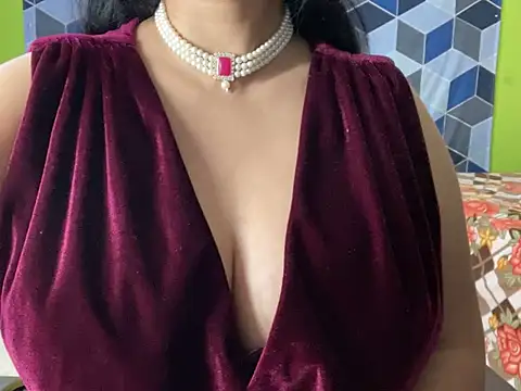 Aishwarya 101  online show from February 4, 3:04 pm