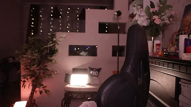 Chriss Fox online show from March 20, 5:18 pm