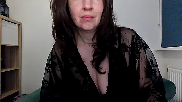 Ella Next Door online show from December 19, 7:54 pm