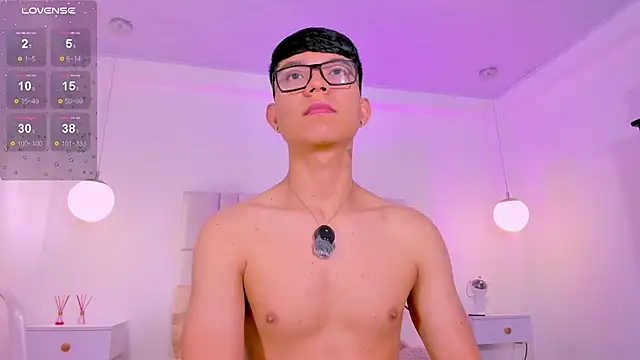 CodyTwink online show from June 18, 11:53 pm