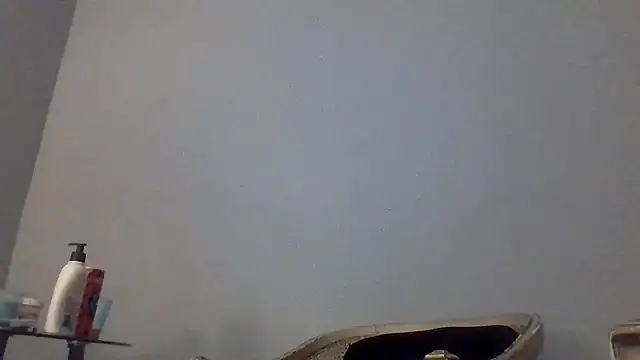 Snapshot of AllLeggs chatting on March 17, 7:02 am AllLeggs online show from March 17, 7:02 am