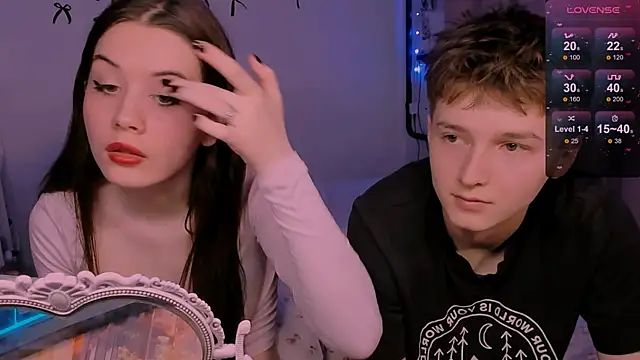 CoddleWeeper  online show from April 4, 1:41 pm