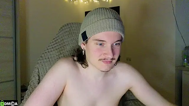 MoreRealAlex online show from January 11, 9:53 pm