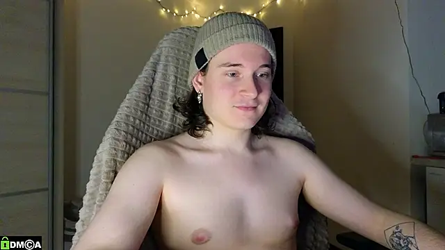 MoreRealAlex online show from February 8, 12:25 am