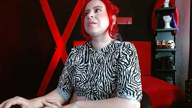Snapshot of Naty_slavedoll chatting on March 6, 7:21 pm Naty slavedoll online show from March 6, 7:21 pm