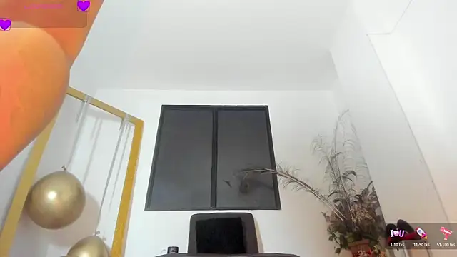 violetmontan online show from December 20, 9:49 am