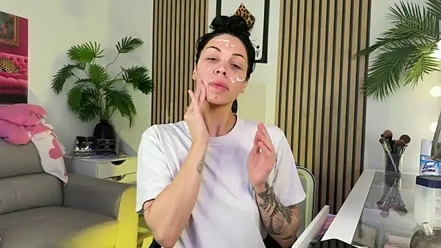 NattyFierros online show from October 20, 6:58 am