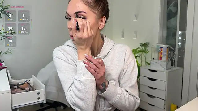 NattyFierros online show from March 25, 4:35 pm