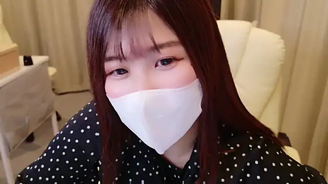 Snapshot of ManaMi-maru chatting on February 2, 11:30 am ManaMi-maru online show from February 2, 11:30 am