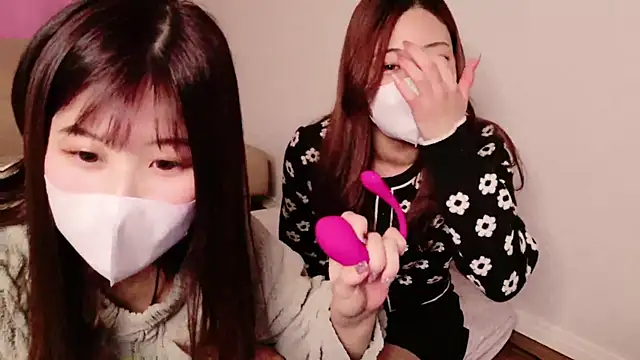 Snapshot of ManaMi-maru chatting on March 8, 9:50 am ManaMi-maru online show from March 8, 9:50 am