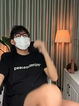 MinhTuanLive online show from April 17, 11:24 am