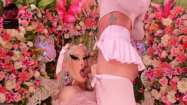 Snapshot of AlisonSharon chatting on March 23, 5:00 am AlisonSharon online show from March 23, 5:00 am