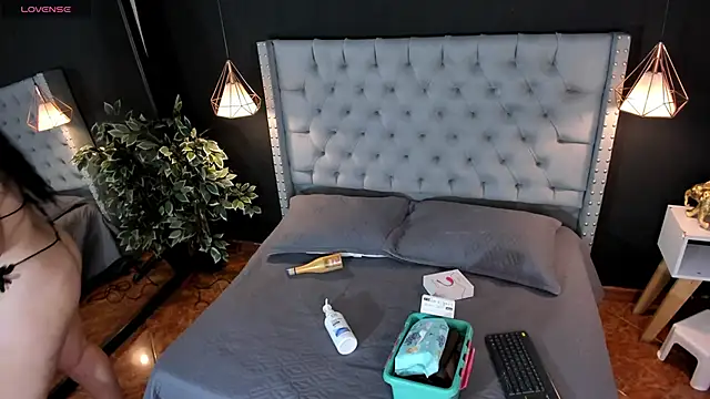 angeline blake  online show from March 16, 5:50 pm