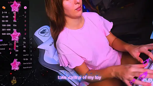 ReggieMeow online show from January 26, 11:39 am