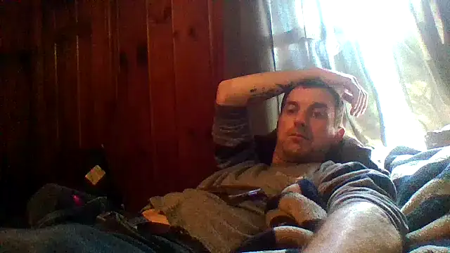 Snapshot of ryan100craige chatting on May 28, 7:22 pm ryan100craige online show from May 28, 7:22 pm