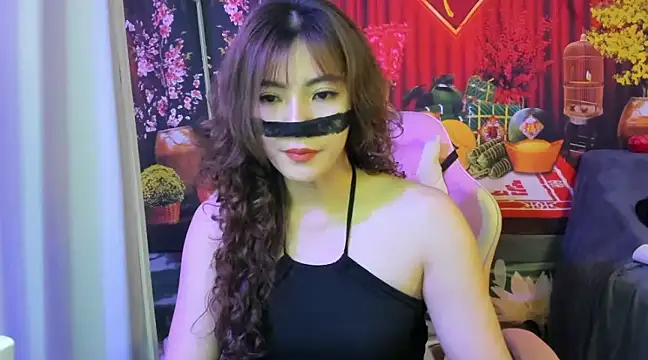 Sugar lipsz online show from February 1, 4:46 am