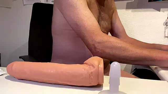 Snapshot of Geilerjung69 chatting on November 3, 9:05 pm Geilerjung69 online show from November 3, 9:05 pm