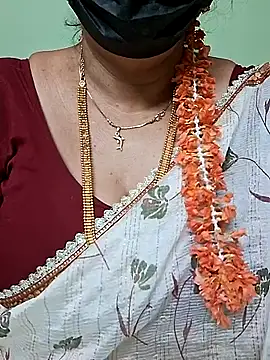 Snapshot of ananya956 chatting on February 26, 1:19 pm ananya956 online show from February 26, 1:19 pm