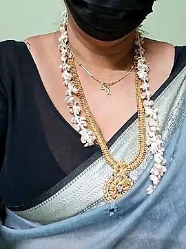 Snapshot of ananya956 chatting on February 27, 8:42 pm ananya956 online show from February 27, 8:42 pm