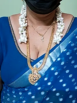 Snapshot of ananya956 chatting on March 6, 6:52 am ananya956 online show from March 6, 6:52 am