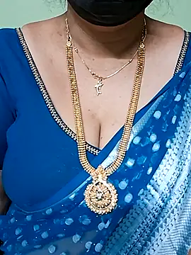 Snapshot of ananya956 chatting on March 6, 1:03 pm ananya956 online show from March 6, 1:03 pm