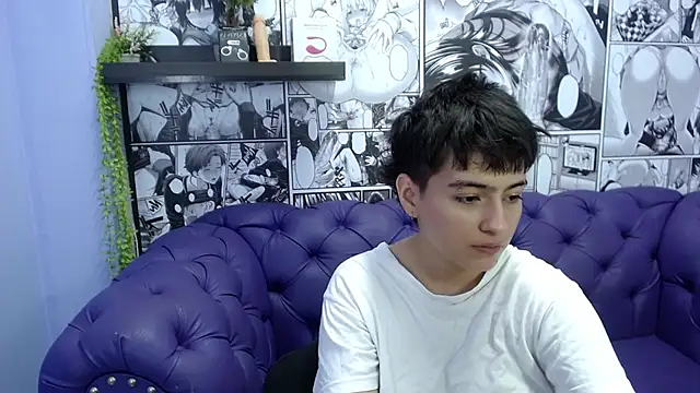 Snapshot of Bryce_Evans chatting on December 19, 9:06 pm Bryce Evans online show from December 19, 9:06 pm