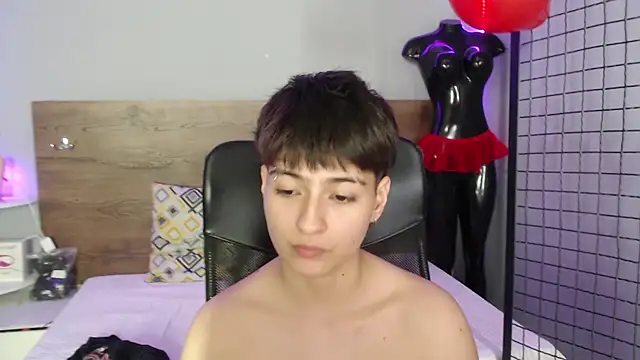 Snapshot of Bryce_Evans chatting on January 14, 9:41 pm Bryce Evans online show from January 14, 9:41 pm