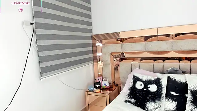 CamiiLovers online show from March 14, 2:06 am