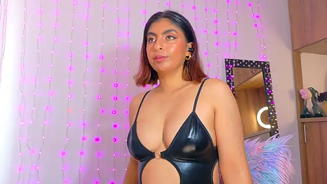 im anna  online show from December 17, 4:02 pm