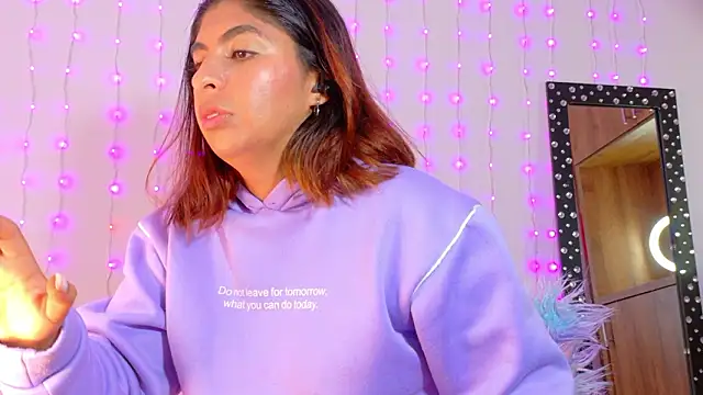 im anna  online show from February 13, 8:16 pm