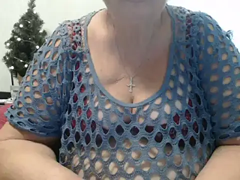 Snapshot of DeniseeRose chatting on December 3, 2:49 pm DeniseeRose online show from December 3, 2:49 pm