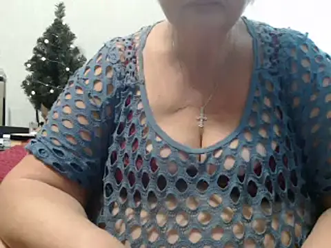 Snapshot of DeniseeRose chatting on December 8, 6:28 pm DeniseeRose online show from December 8, 6:28 pm