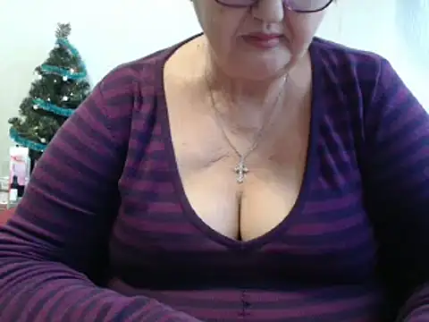 Snapshot of DeniseeRose chatting on December 20, 10:16 am DeniseeRose online show from December 20, 10:16 am