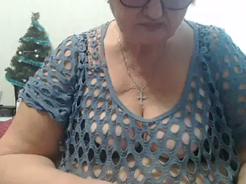 Snapshot of DeniseeRose chatting on January 5, 11:12 pm DeniseeRose online show from January 5, 11:12 pm