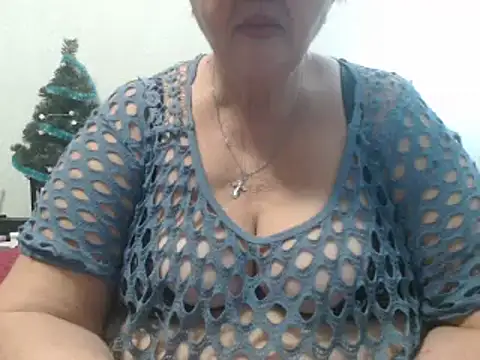 Snapshot of DeniseeRose chatting on January 6, 4:13 pm DeniseeRose online show from January 6, 4:13 pm