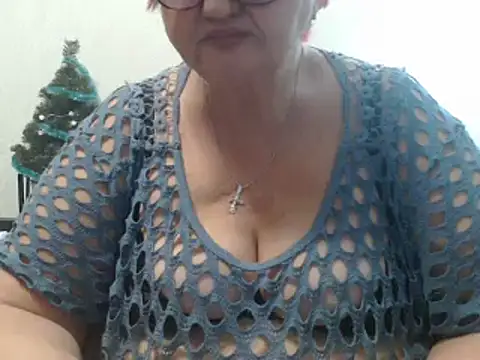 Snapshot of DeniseeRose chatting on January 16, 5:23 pm DeniseeRose online show from January 16, 5:23 pm