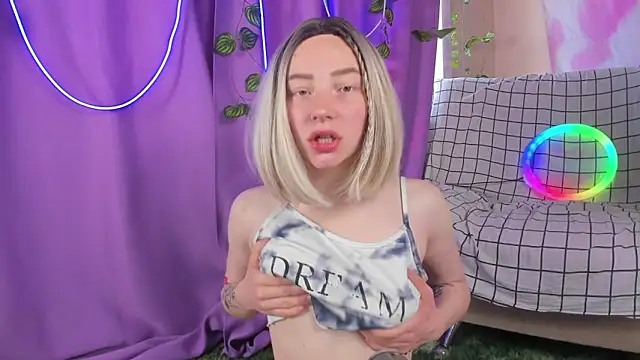 Snapshot of Lexy_Lovy chatting on September 10, 7:19 am Lexy Lovy online show from September 10, 7:19 am