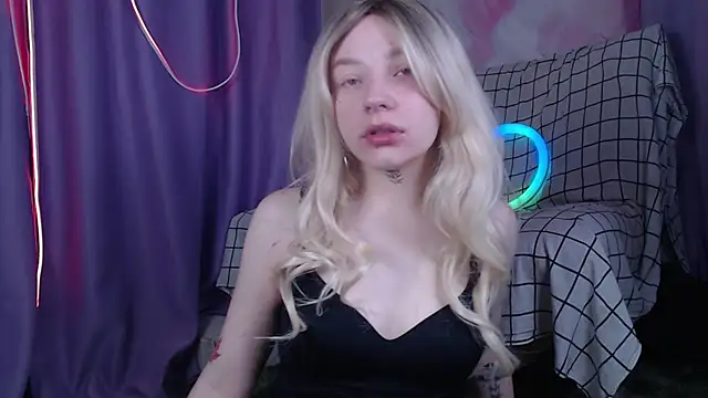 Snapshot of Lexy_Lovy chatting on October 24, 7:49 am Lexy Lovy online show from October 24, 7:49 am