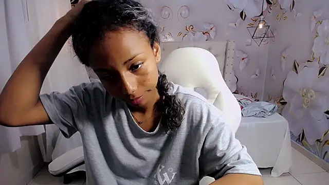 jasmin brunette  online show from December 3, 11:33 am