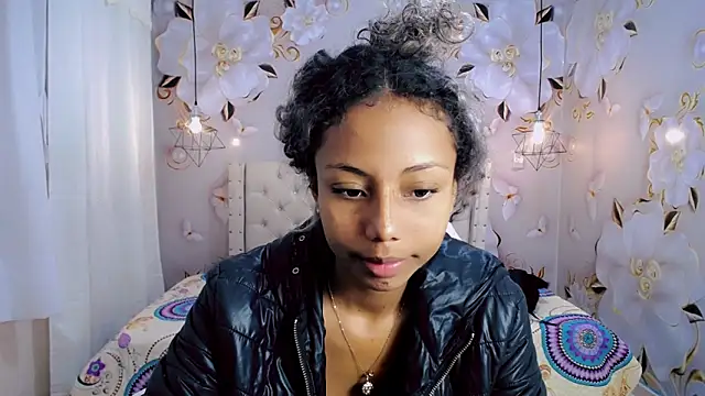 jasmin brunette  online show from December 12, 12:01 pm