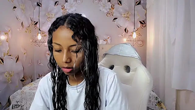 jasmin brunette  online show from January 31, 1:34 pm