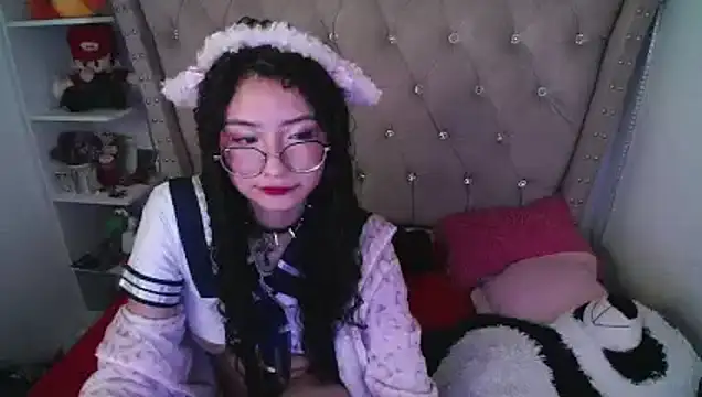 CherieCurl online show from February 22, 4:57 am