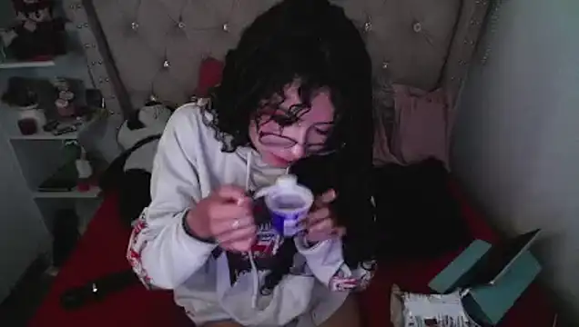 Snapshot of CherieCurl chatting on March 10, 12:59 am CherieCurl online show from March 10, 12:59 am