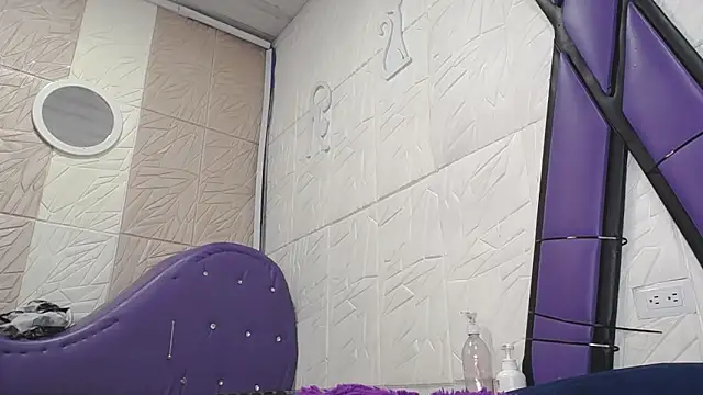 Malory Cortez online show from December 2, 8:44 pm