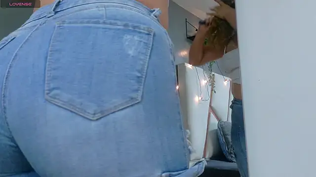 LilithSmith  online show from December 17, 11:38 am