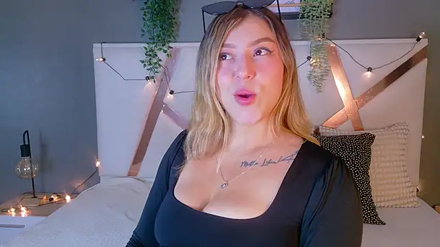 LilithSmith  online show from January 17, 11:37 am