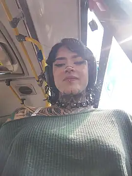 taaylor33 online show from April 13, 7:52 pm